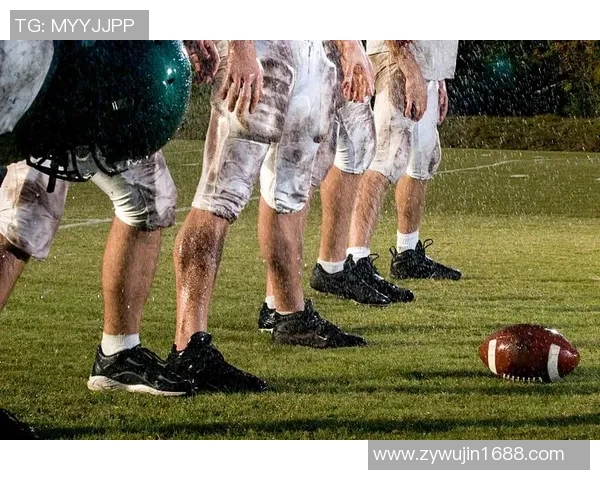 雨中足球赛搞笑瞬间大盘点让你笑到停不下来